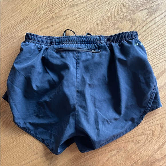 Nike Dri-fit Shorts (2) - Picture 3 of 10